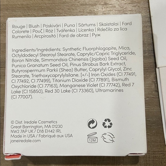 Jane Iredale Makeup - Picture 3 of 4